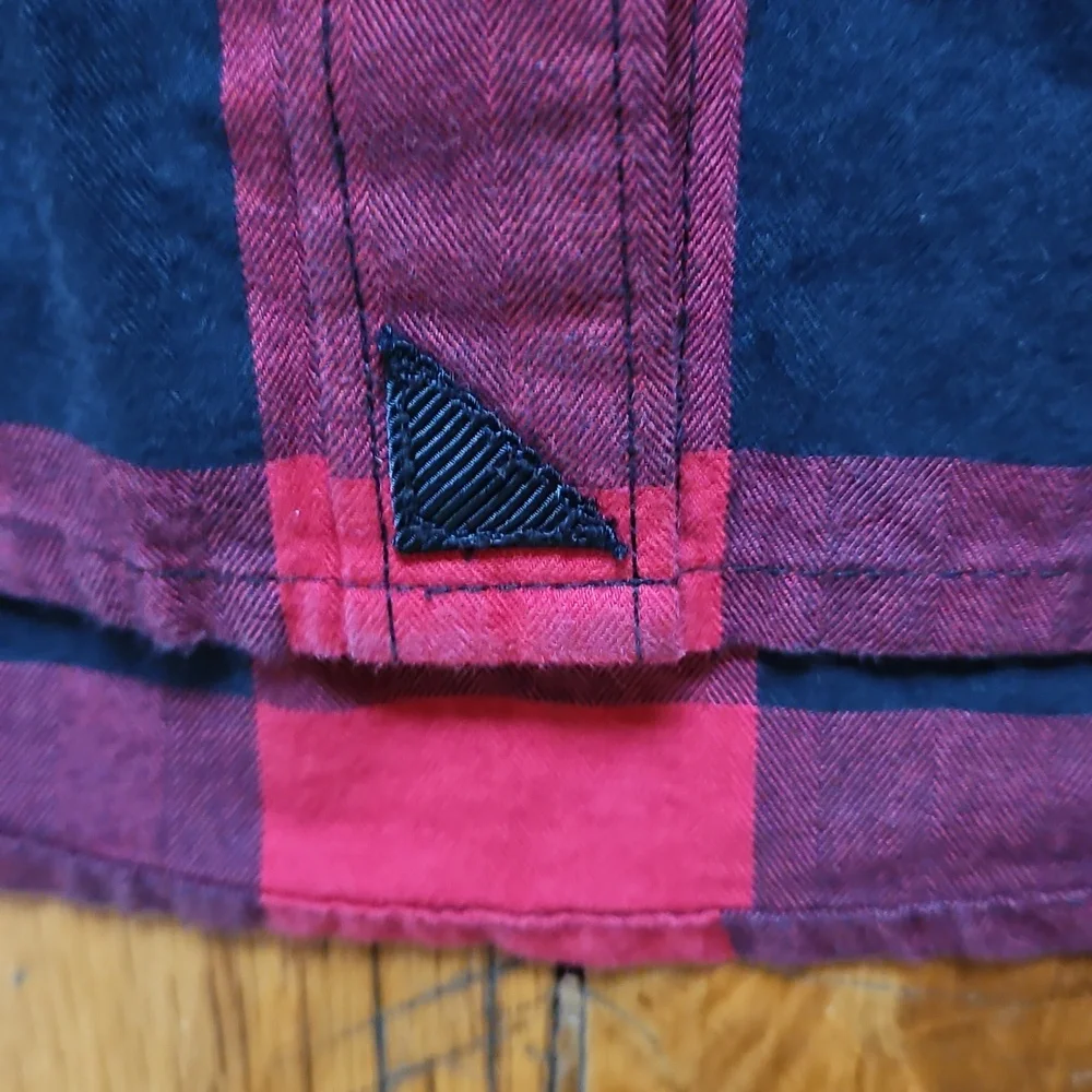 Untuckit Women Button Up Shirt 2 Red Plaid DYLAN Collared Front